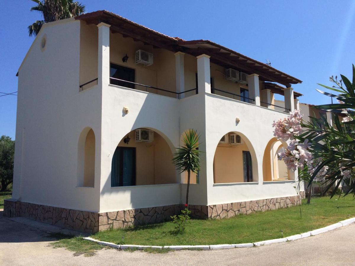 Avra Beach Apartments Lefkimmi  Ngoại thất bức ảnh