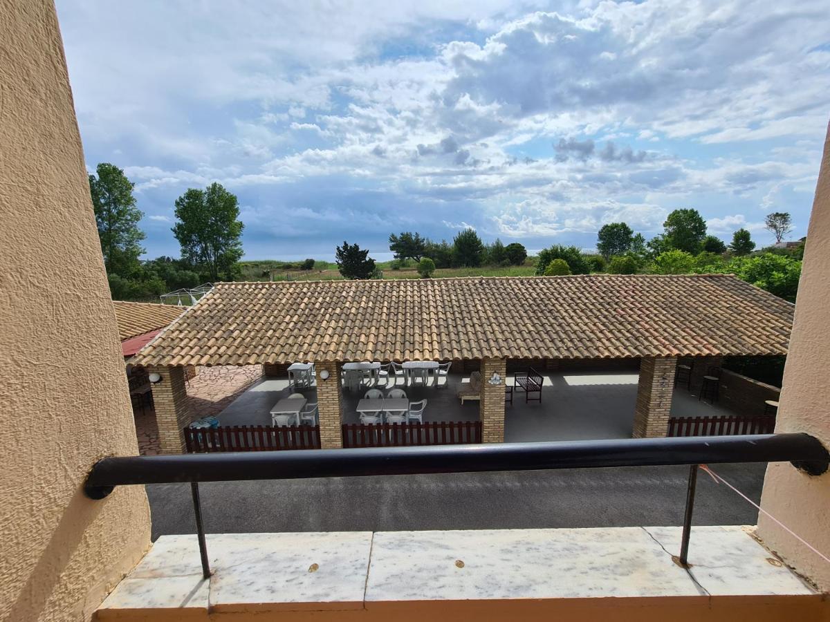 Avra Beach Apartments Lefkimmi  Ngoại thất bức ảnh